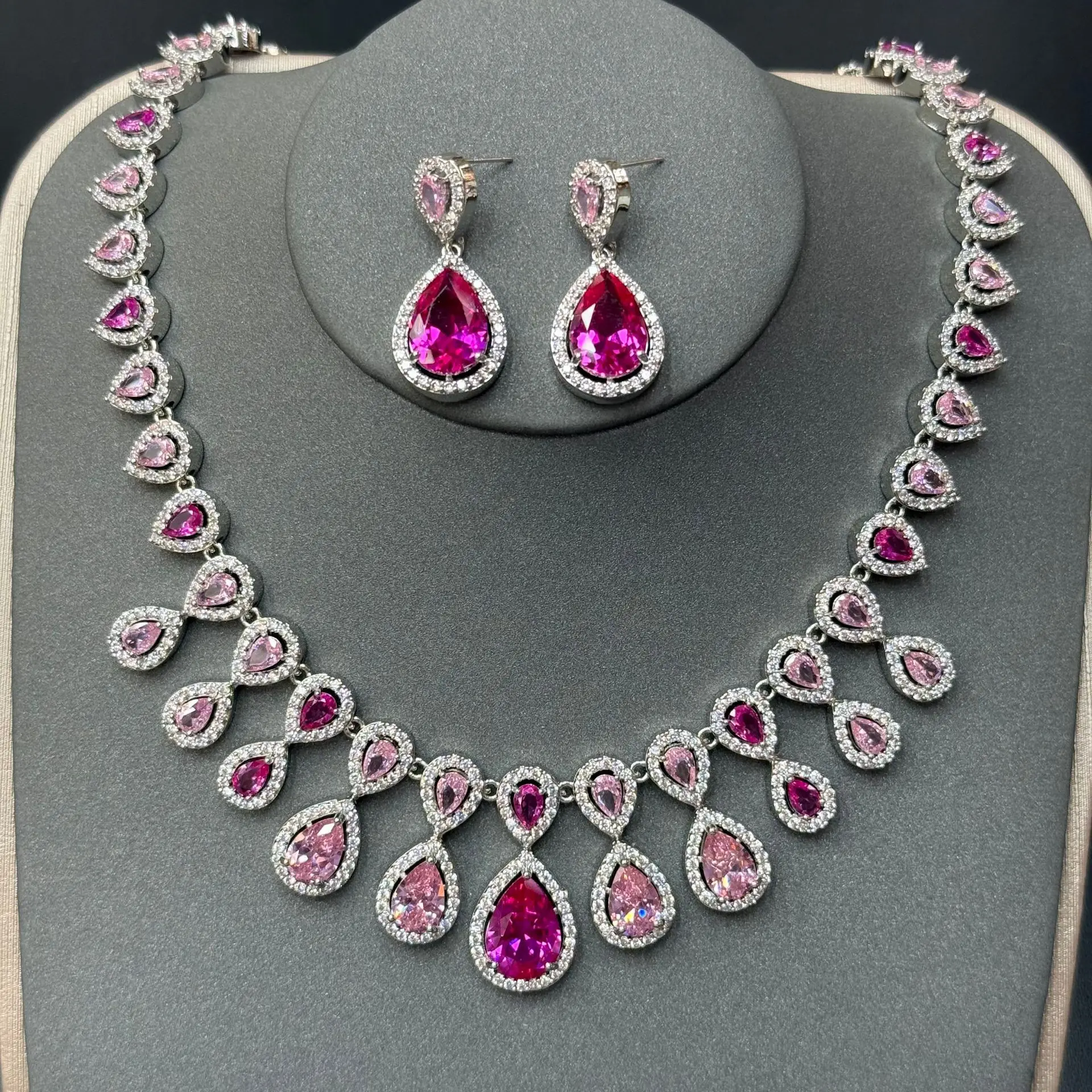 Summer 2026 High-end Women's Zircon pendant jewelry Set, Light Luxury Evening Earrings, Necklace, Wedding Accessories