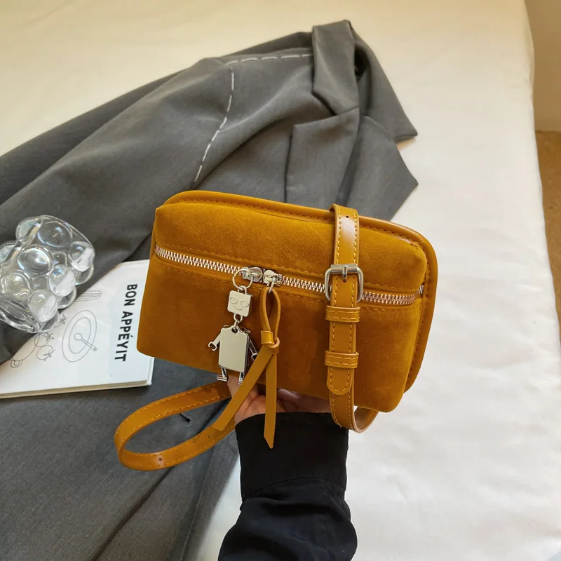 

Luxury 2025 Women's Vintage Inspired Crossbody Bag, Quilted Matte Purse, Multi-Functional Casual Shopper for Weekend & Travel​