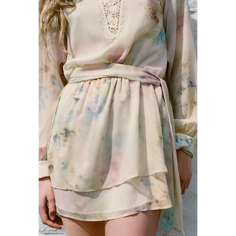 Gonna a trapezio a vita alta Dr con stampa all'uncinetto a colori con decorazione a strati rotonda da donna primavera estate