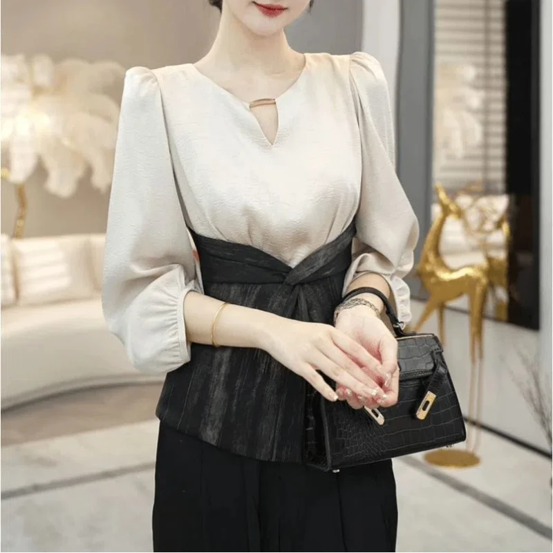 

New High-end Light Luxury Niche Design and Fashionable Mid-sleeved Shirt Top