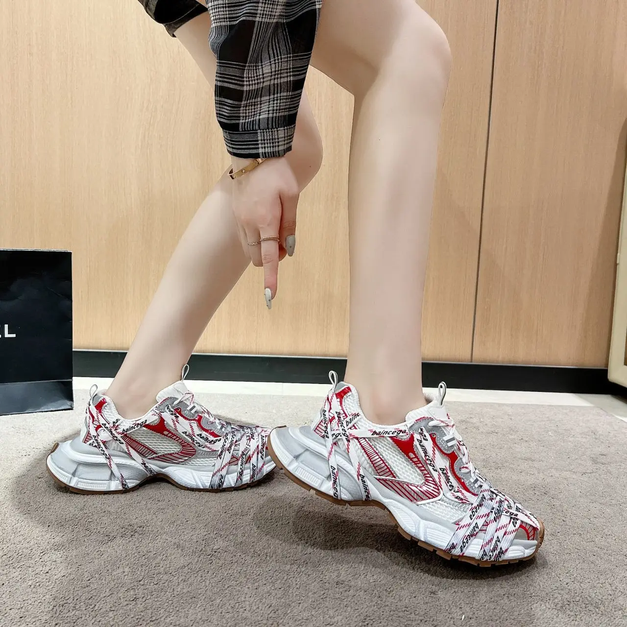 

2025 New Running Shoes Women's Luxury Brand Walking Joggers Women's Trainers Women's Designer Athletic Casual Shoes