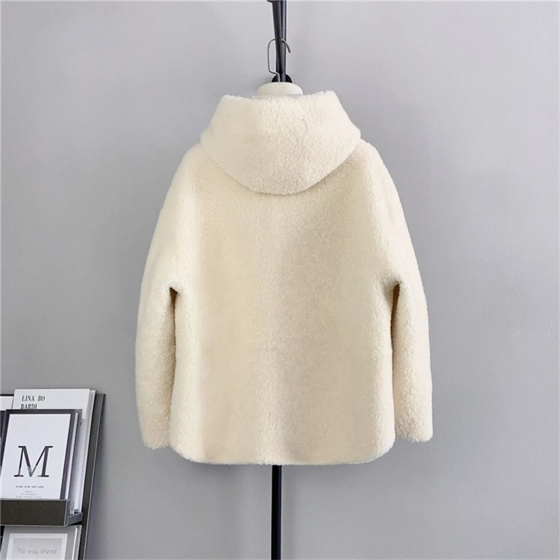 Vendita calda autunno e inverno donna pura lana cappotto corto ragazza con cappuccio coulisse giacca di lana di agnello caldo indumento Casual PT468