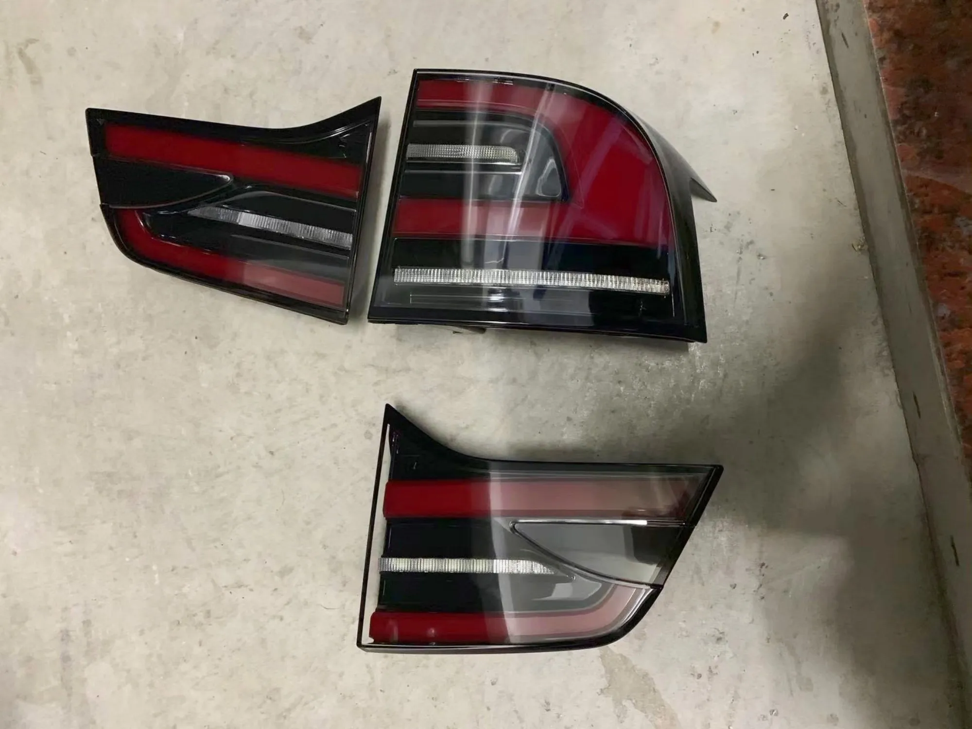 Fit For Tesla Model X Taillight 2023-2024 Model X Stoplight Assembly Rear light OE 1565496 1565497 1565492 1565493 Plug And Play
