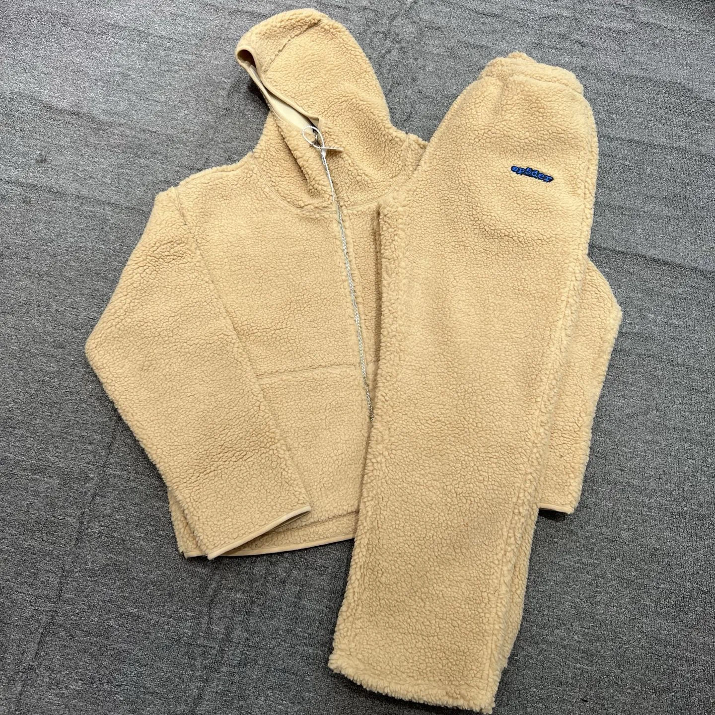 

Комплект Tagkita: куртка и брюки из овечьего вельвета, с длинными рукавами, повседневная спортивная одежда для мужчин, зимняя коллекция, верхняя одежда, комплект