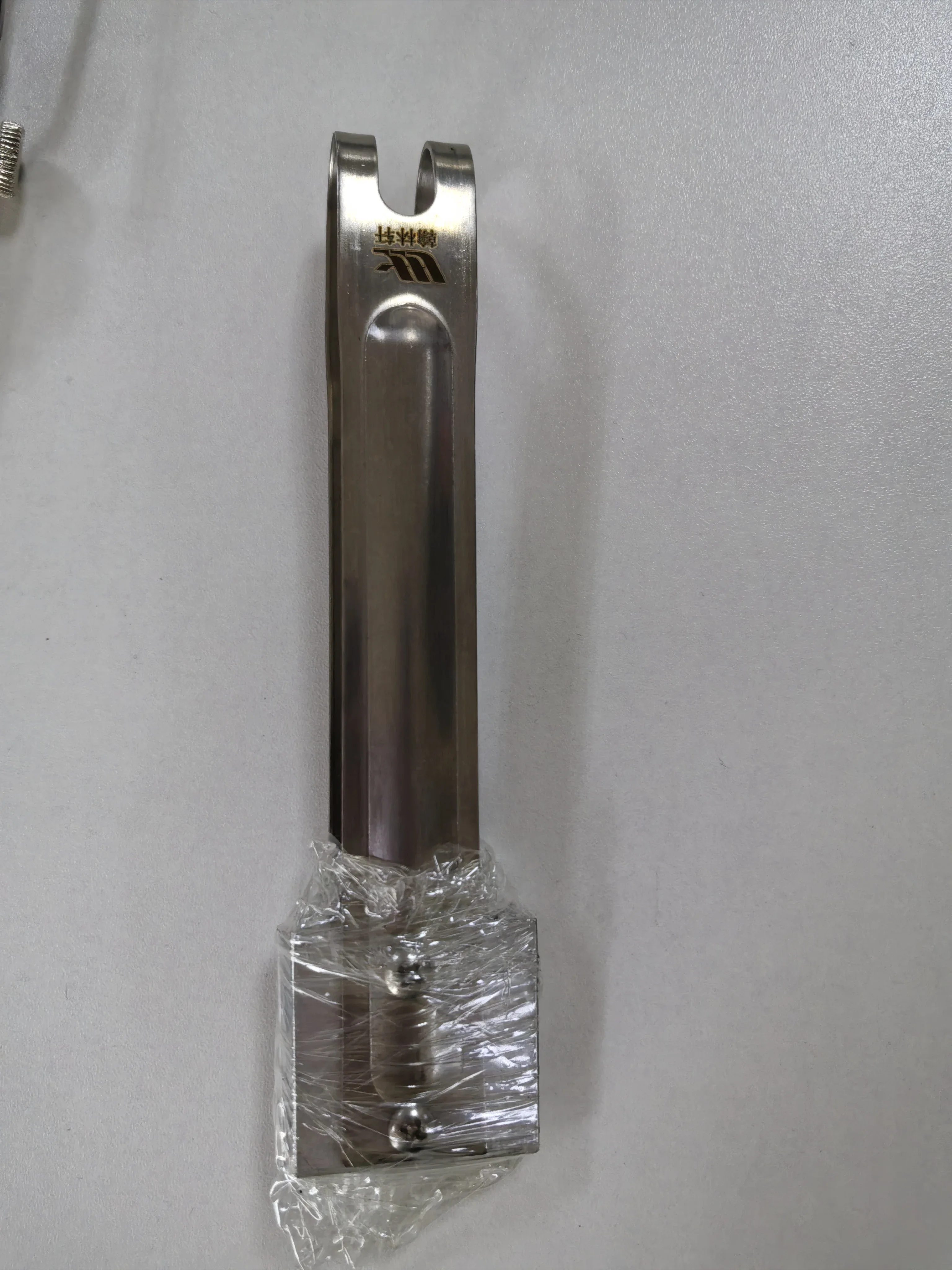 

Lamp worker special tool square head, V-shaped pointed clip tweezers lamp worker thermoplastic glass tool