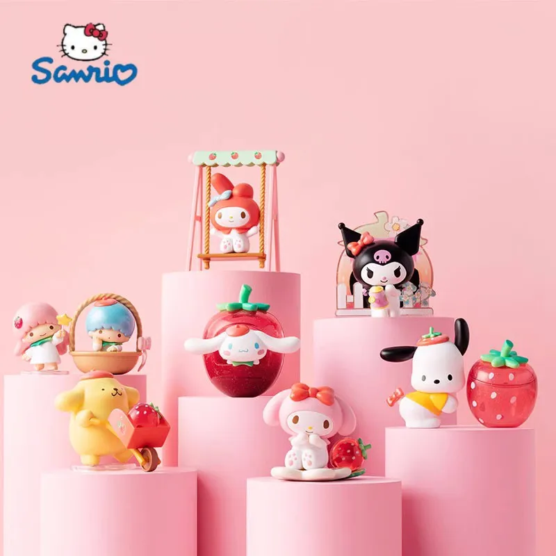 Sanrio Kawaii Strawberry Estate Series Figure Kawaii Anime Collection Model Statue Doll For Christmas Toys Birthday Gift Figurin