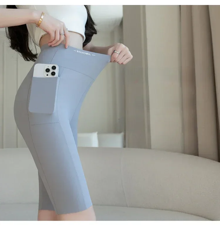 Große Leggings für Damen, Sport-Shark-Shorts mit Tasche, dehnbar, hohe Taille, Hüftlift, Workout, Laufen, schnell trocknende Gym-Shorts – Detail 7