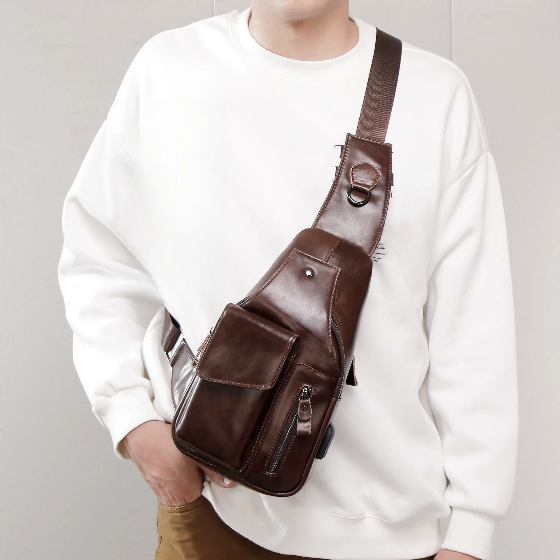 Men's Premium Leather Chest Bag - Top Grain Cowhide Crossbody Sling Pack, Multi-Functional Outdoor Sports Shoulder Bag