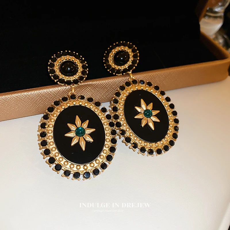 

New Chinese retro earrings light luxury earrings high sense exaggerated temperament earrings