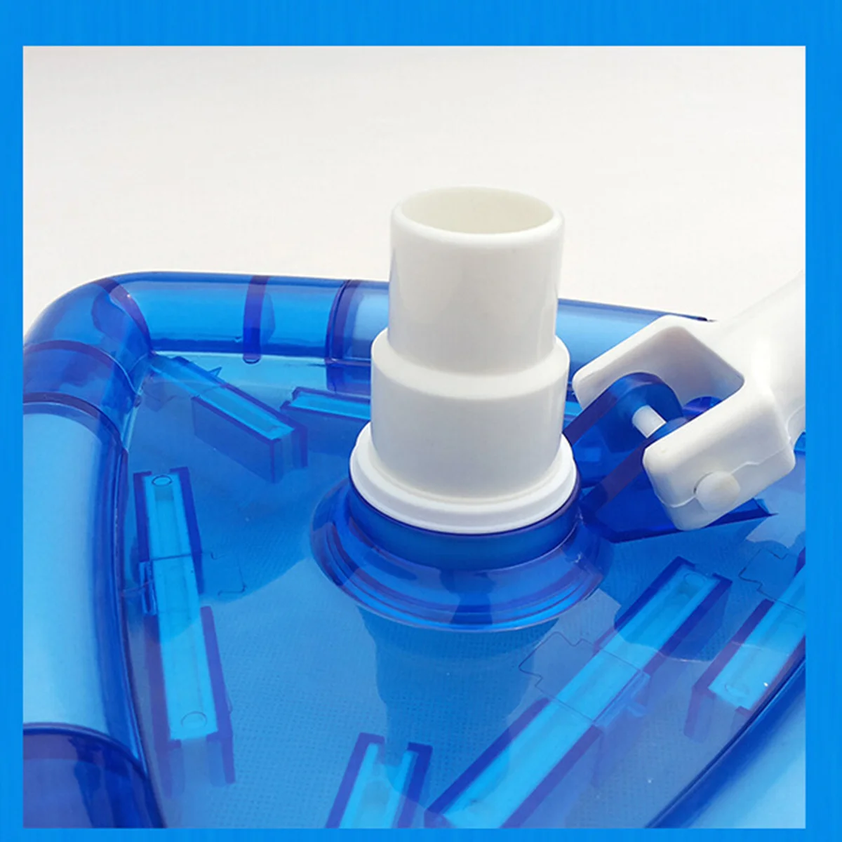 

Transparent Triangle Vacuum Head Nylon Bristles For Wall Corner Cleaning Pool Cleaner Brush Swimming Pool Cleaning