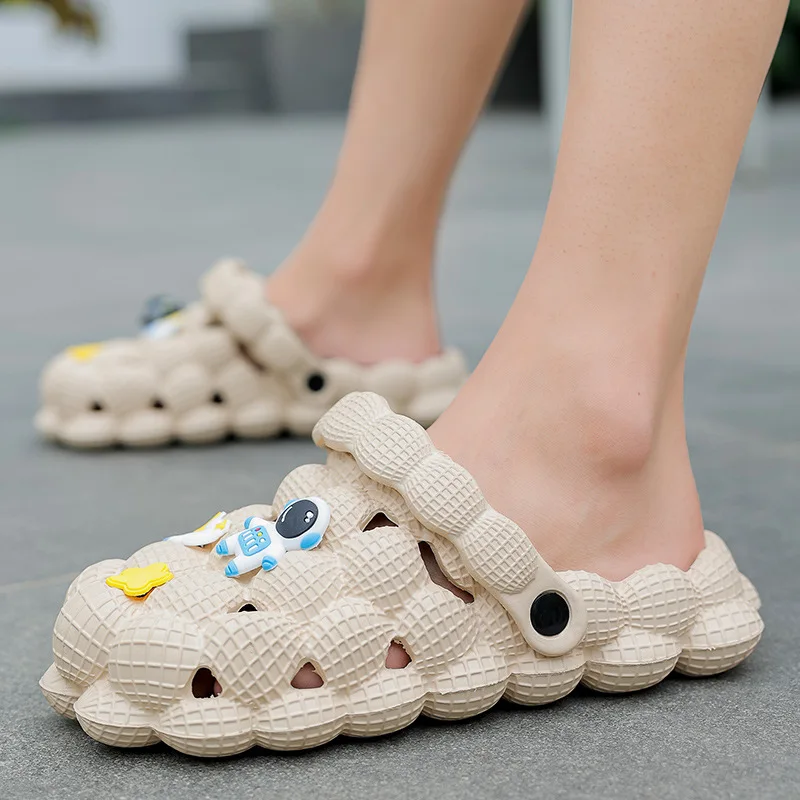 Fashion Casual Kids Slippers Water Shoes for Children Outdoor Beach Sandals Non Slip Home Garden Shoes Child Outside Flip-flops