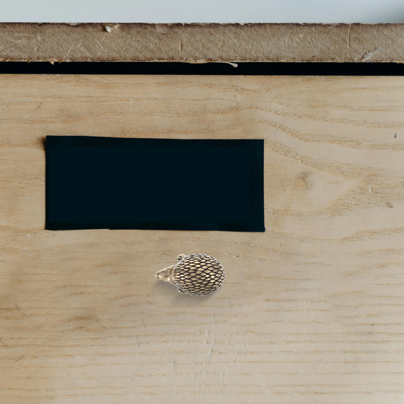 

Brass Door Handle Cabinet Knobs Pull Vintage Decorative Hardware European Retro Style Animal Shape Guardian Hedgehog