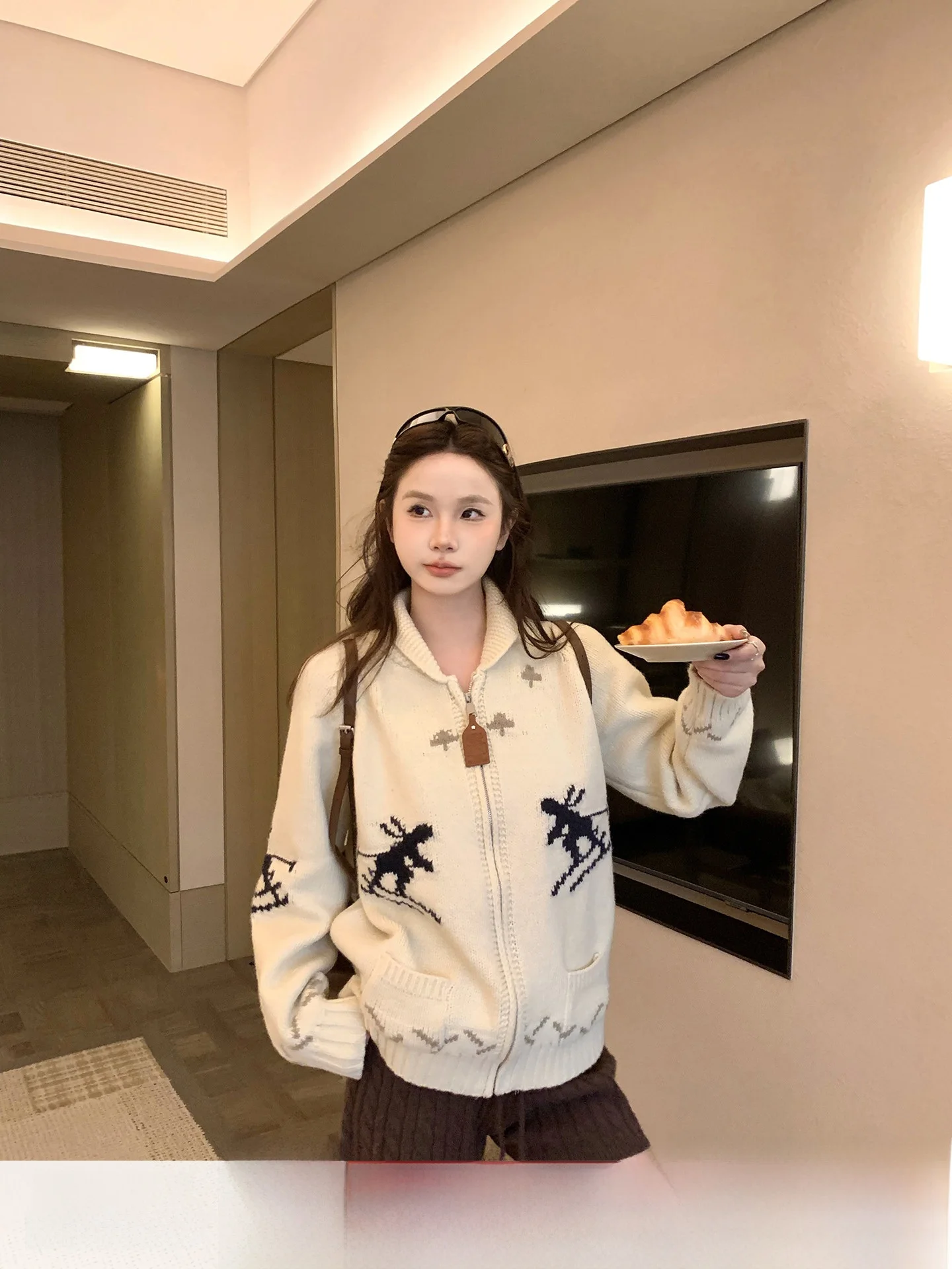 

Утепленный вязаный кардиган Anneop для женщин: свободный крой, длинный рукав, смесь полиэстера и нейлона, зимняя верхняя одежда