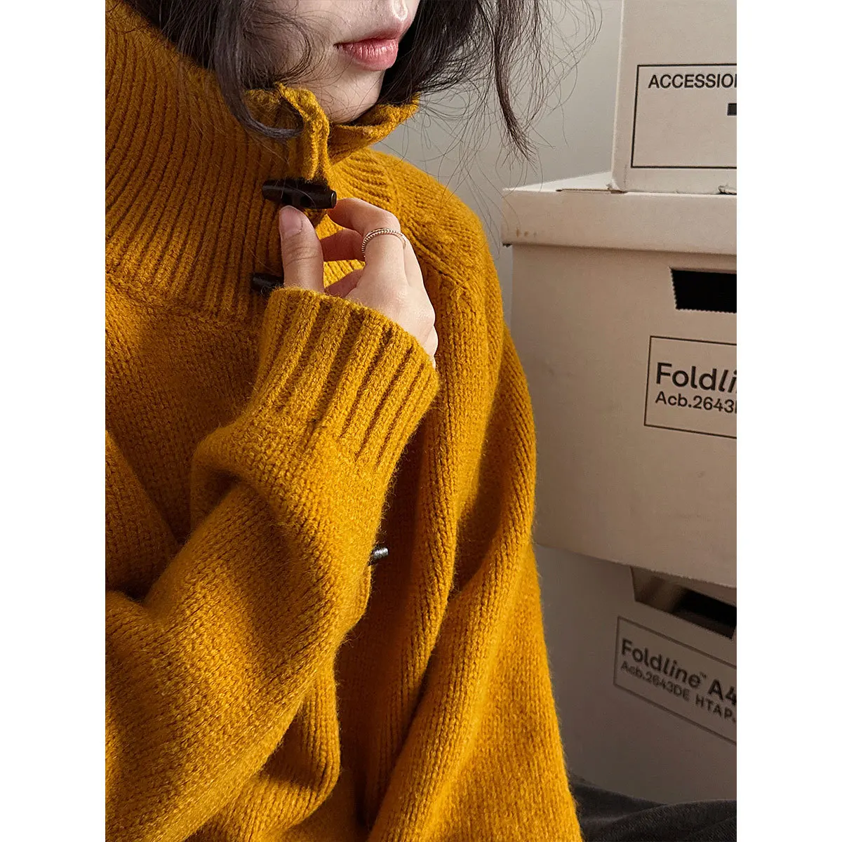 

Horn Button Lazy High Neck Sweater Thick Coat Women Winter New Slim Knitwear