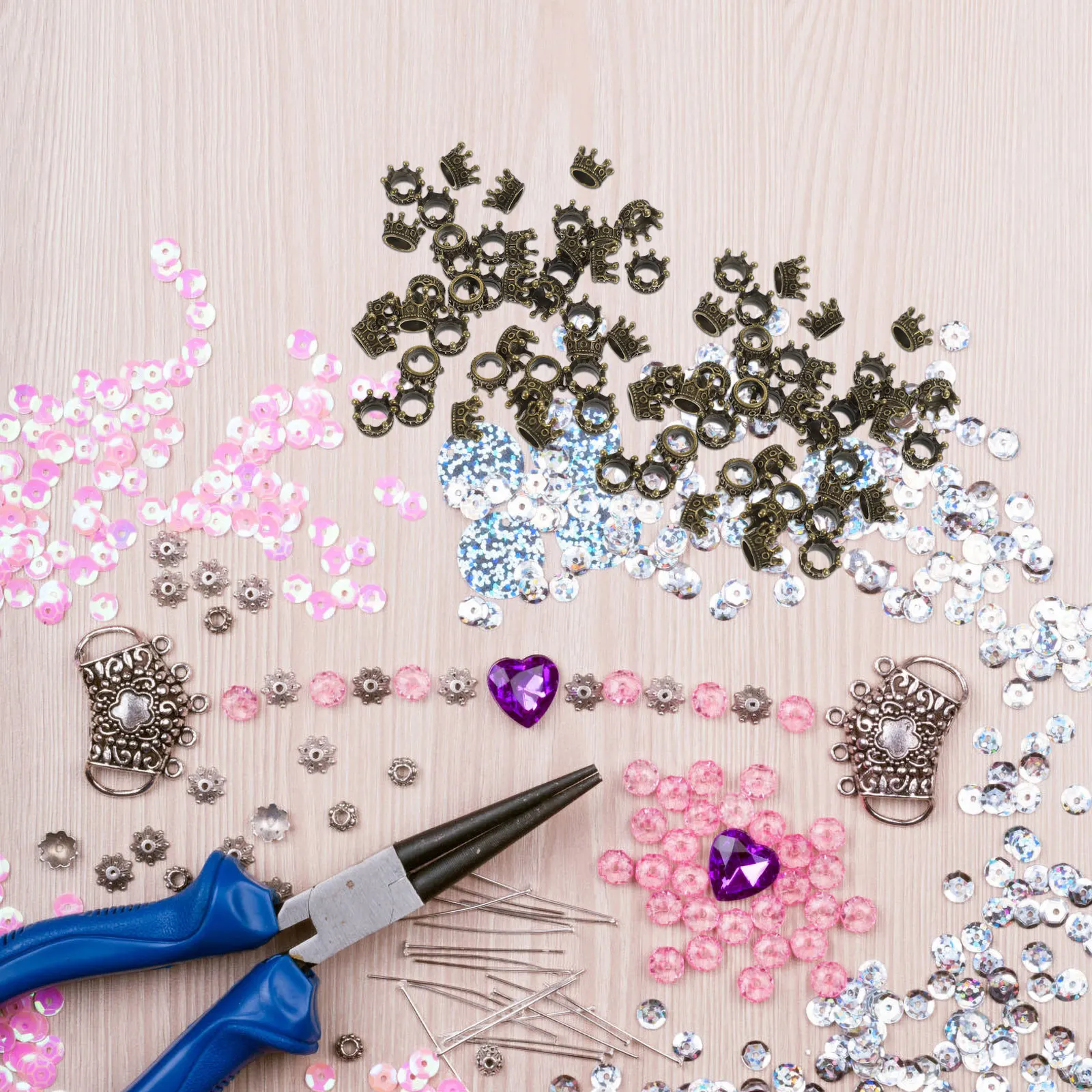 

100Pcs Alloy Crown Charms Lightweight Jewelry Pendants DIY Accessories for Necklace Keychain Crown-Shape Charms