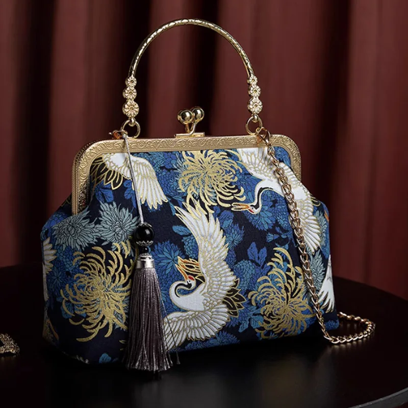 

New Vintage Embroidered Shoulder Bag With Fashion Gold Hardware Shell Bag Luxury Brand Women Handbag Crossbody Bag