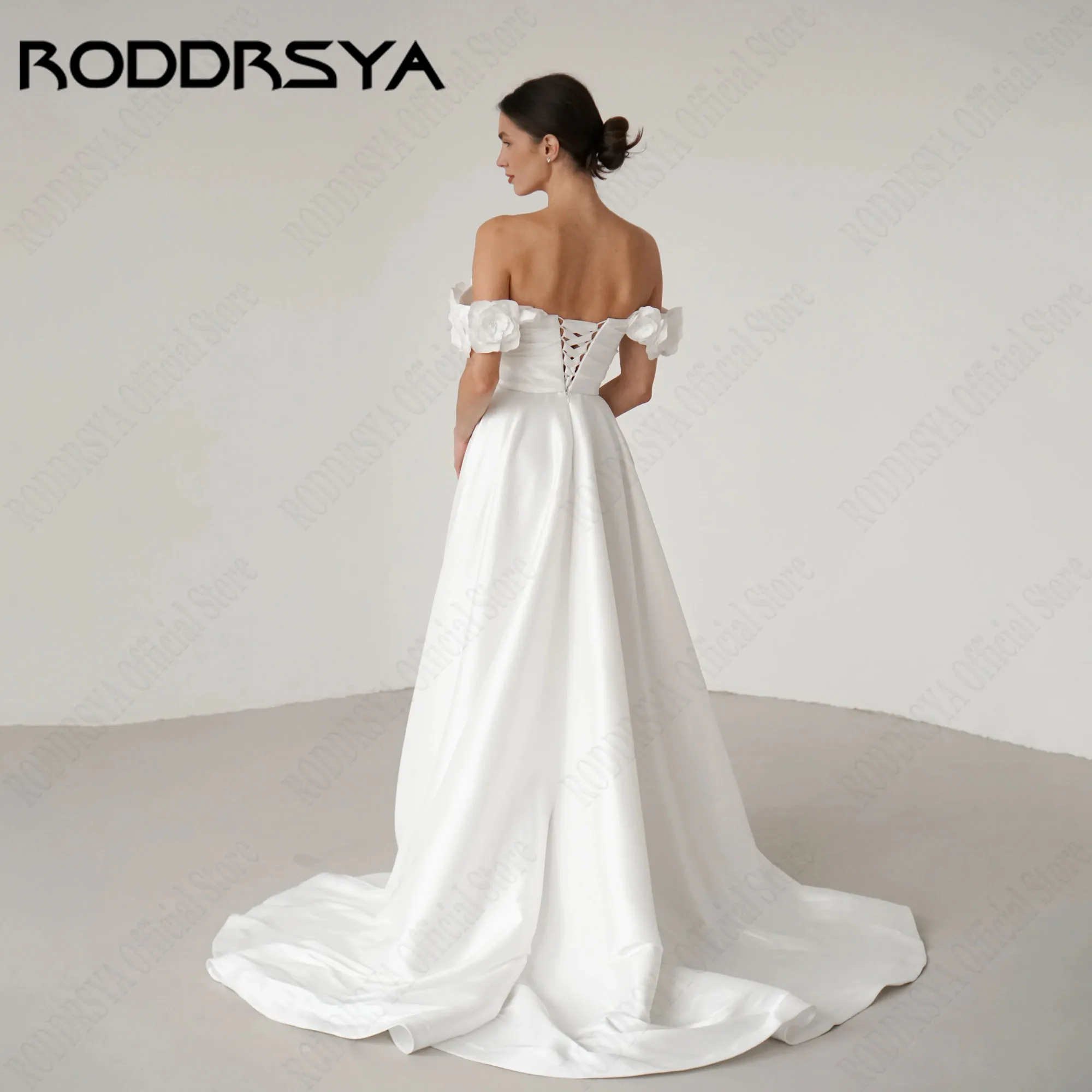 RODDRSYA Satin 3D Flowers Wedding Dresses Off Shoulder A-Line Side Slit robe de mariée Strapless Simple Bride Gowns Customized