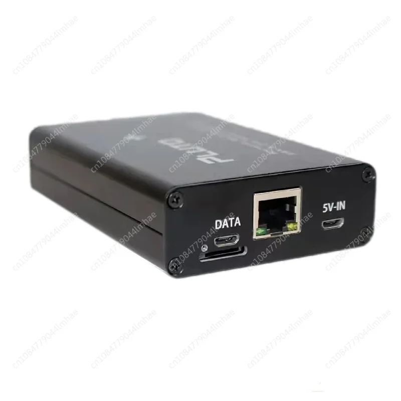 Software-based computer receiver platform: Pluto + AD9363 + Zynq7010 (70MHz~6GHz, 2 transmit/receive).