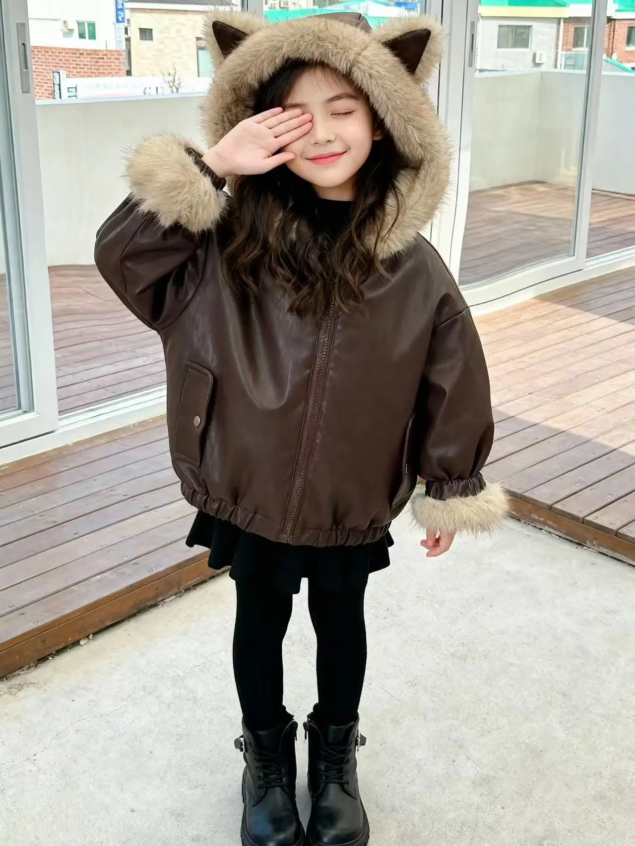 

Girls' 2026 Winter New Arrival Stylish Thickened Fleece-Lined Fox Fur PU Leather Coat With Knitted Sweater Overlay