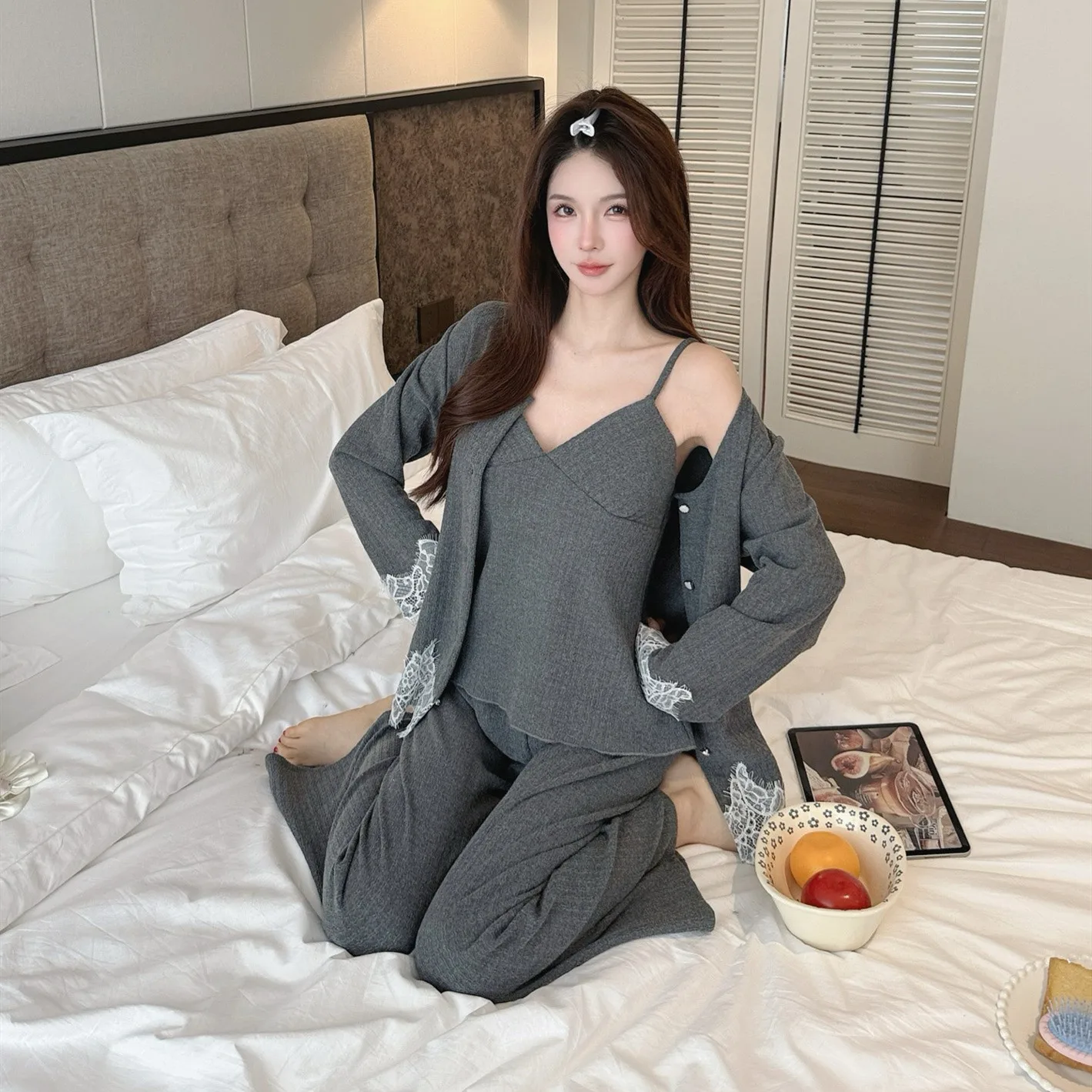 Sexy 3Pcs Nightwear Flannel Pijama Women's Robes Sling Pants Coral Velvet Thick Bathrobe Coral Fleece Pajamas Sets