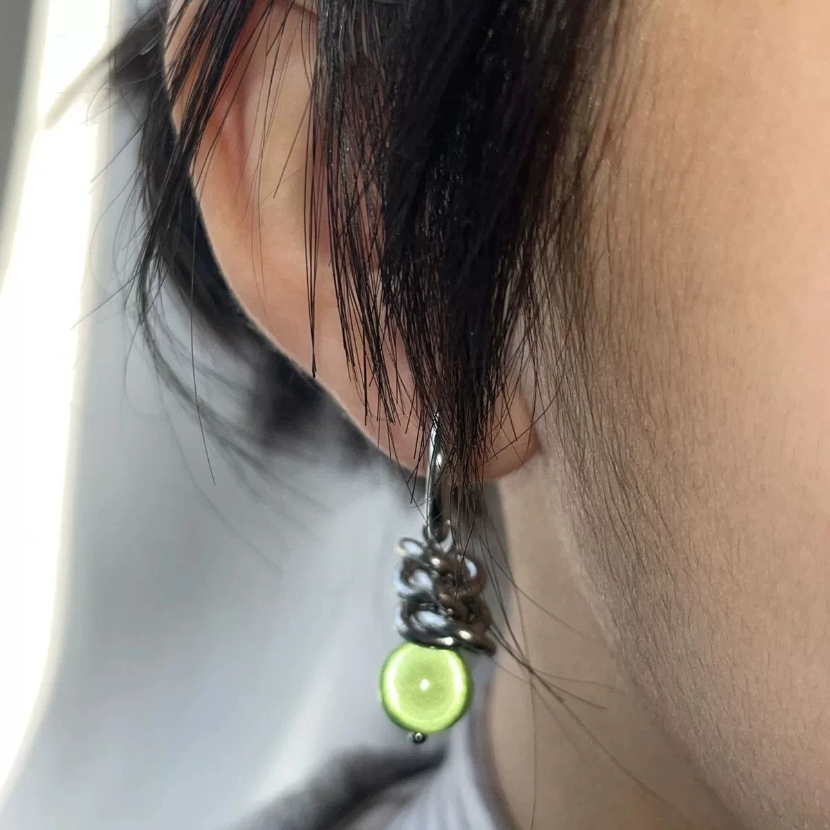 Niche Colorful Bulb Design Reflective Coiled Ear Hoop Studs Punk Y2K Women's Girls' Jewelry Fashionable Everyday Wear NEW