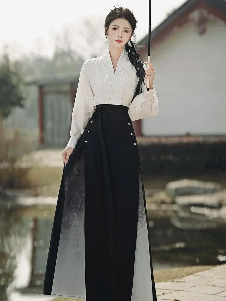 robe-hanfu-avec-peinture-a-l'encre-de-style-chinois-chemisier-a-col-croise-jupe-visage-de-cheval-en-perles-noires-hanfu-moderne-original-et-ameliore