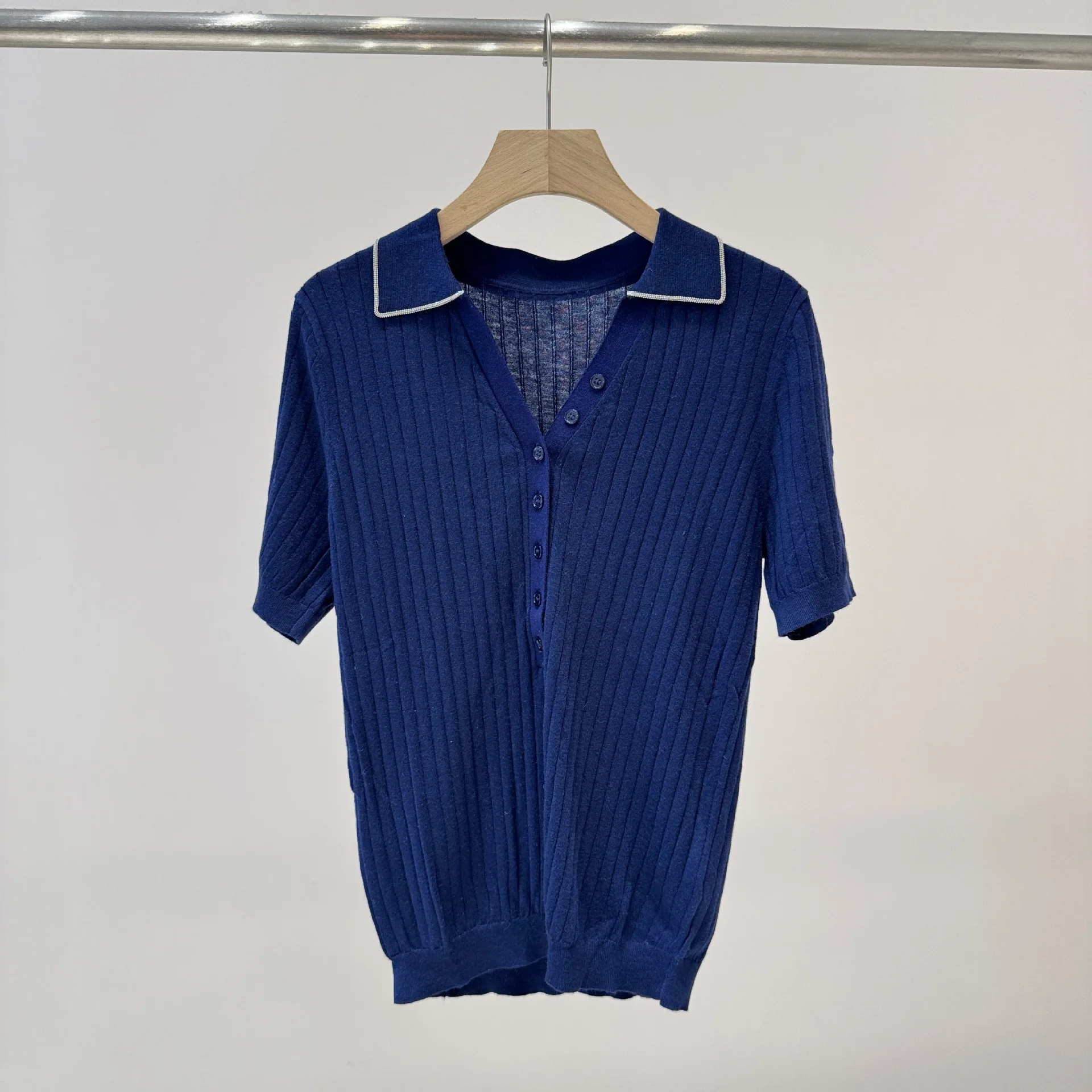 

Women'S Polo Collar Knit Short-Sleeved Top With Ribbed, Slim Fit, Half-Button, Beaded Collar, Wool Base Layer.