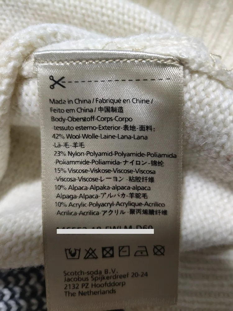 الخريف الشتاء محبوك سترة صوفية المرأة العلوي المطرزة نجمة خماسية زرر 42% الصوف 0% اللاما الشعر سترة