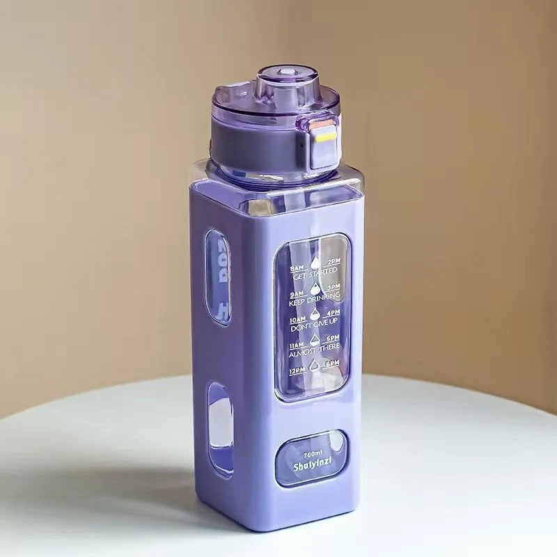 

1 piece white 700ml sports water bottle, portable sippy cup. Suitable for outdoor, sports, cycling and carrying!