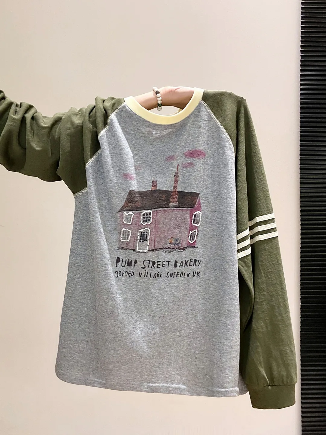 Retro American Long Sleeve T-Shirt Women's Autumn New Style House Cartoon Print Color Block Stripes Lazy Top round Neck Pullover