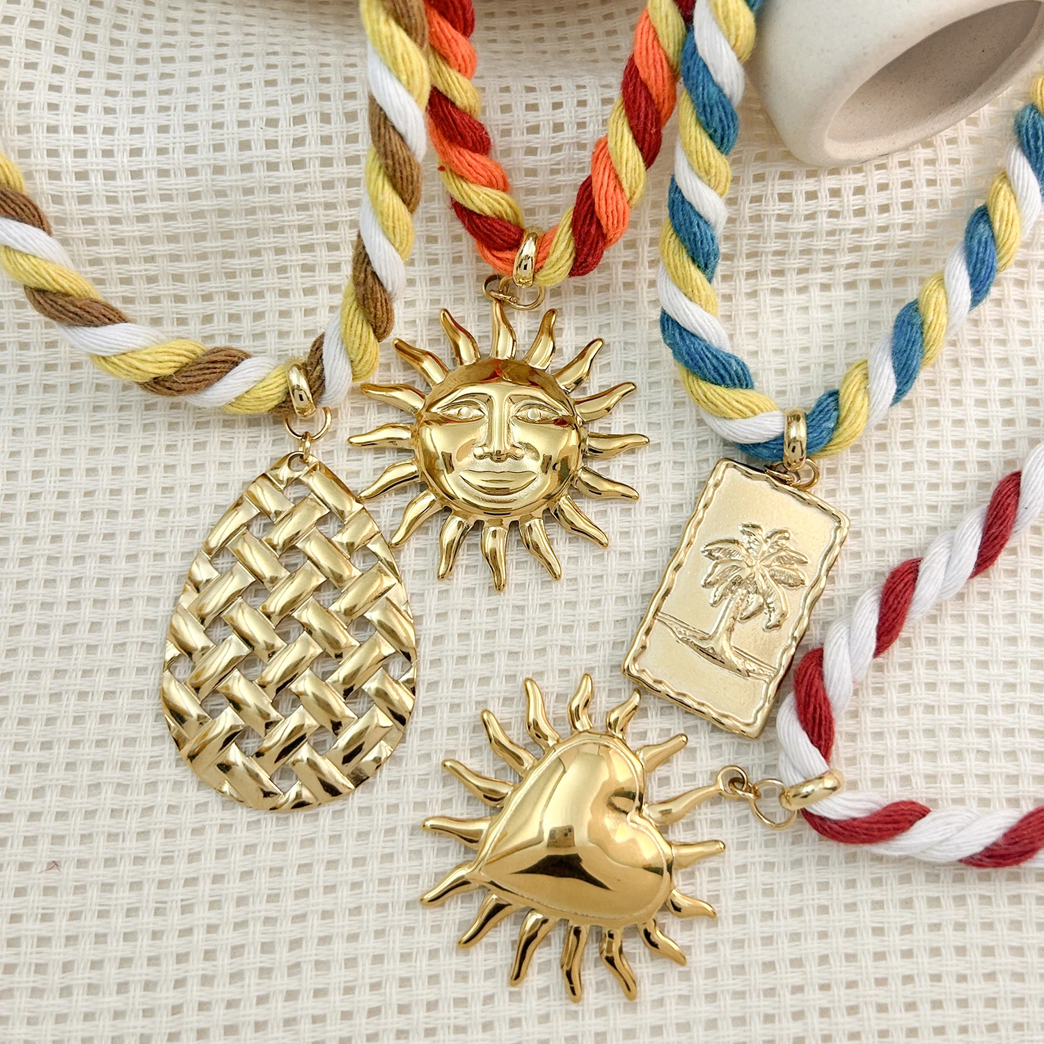 New Stainless Steel Geometry Heart Sun Pendant Necklaces for Women Boho Red Yellow Rope Chains Trendy Vintage Jewelry Gift