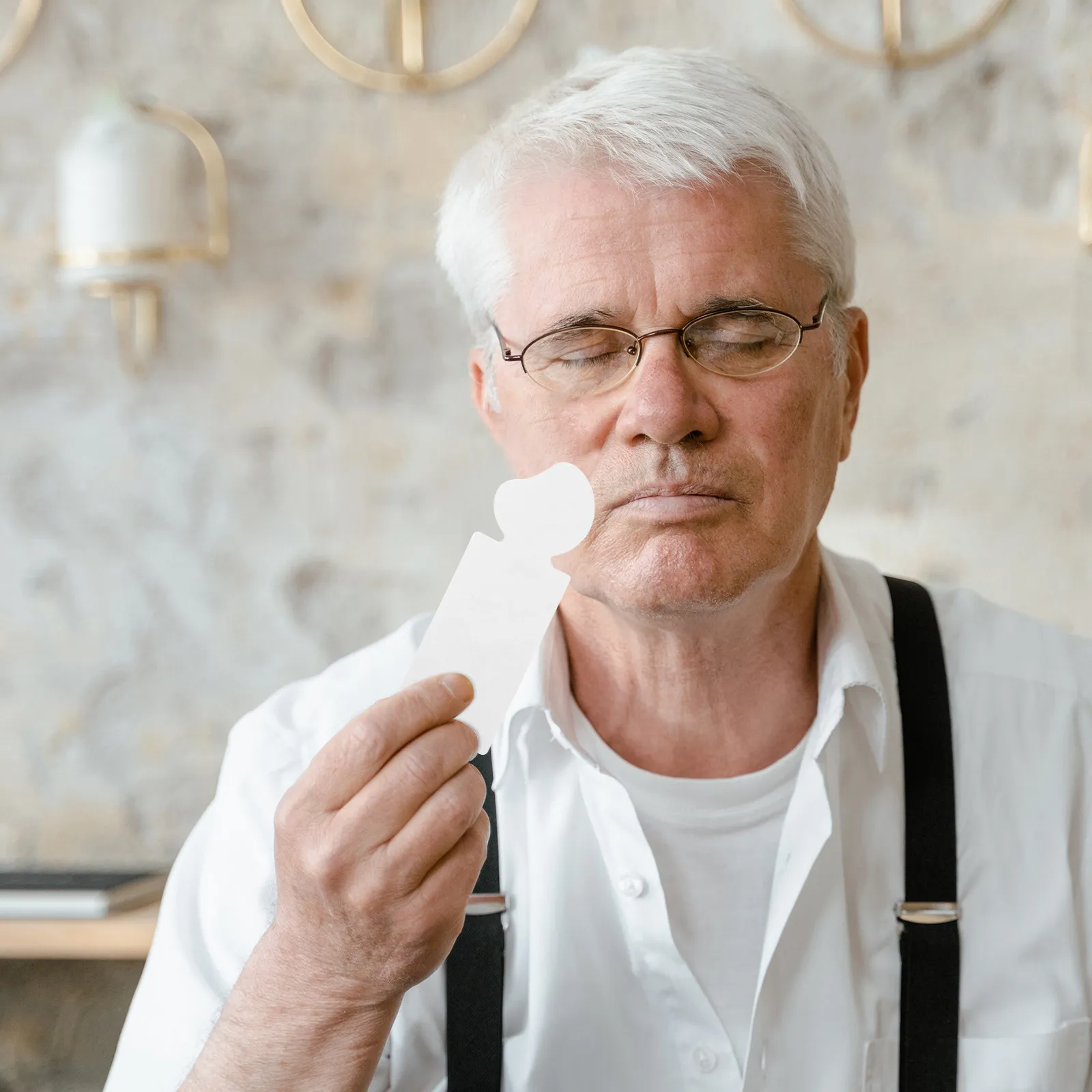 

100Pcs Portable Perfume Test Strips Professional Fragrance Supply for Essential Oils and Perfumes Fast Accurate