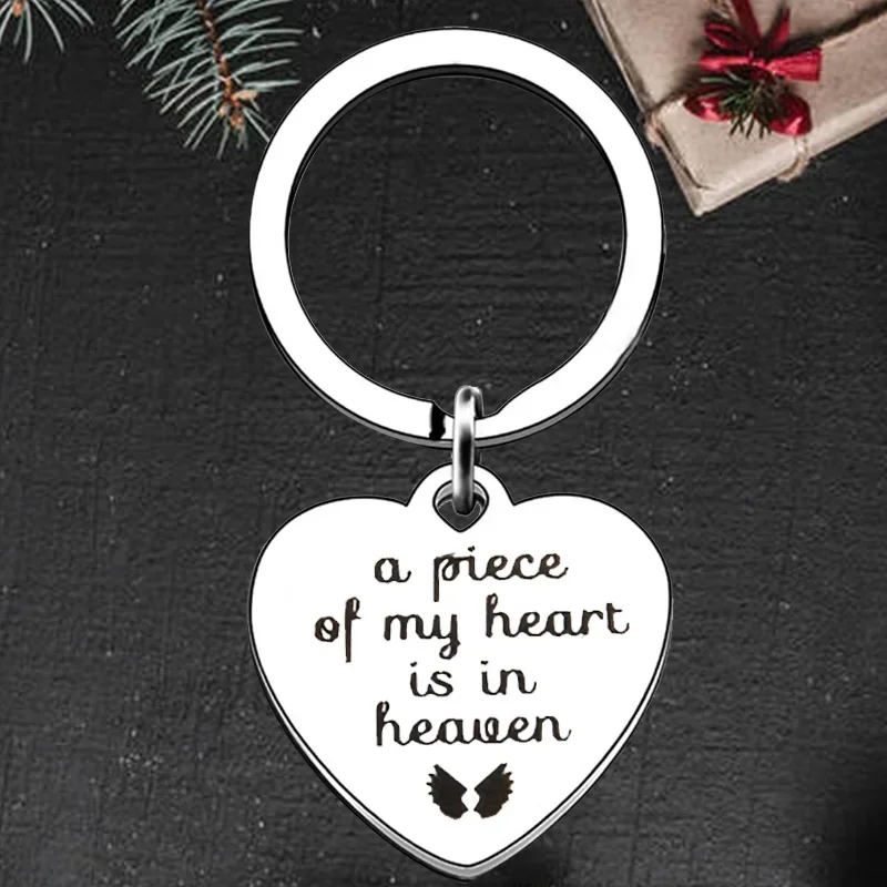 Cute A Piece of My Heart Is In Heaven Keychain Pendant Memorial Angel Wing Key Chain Keyring