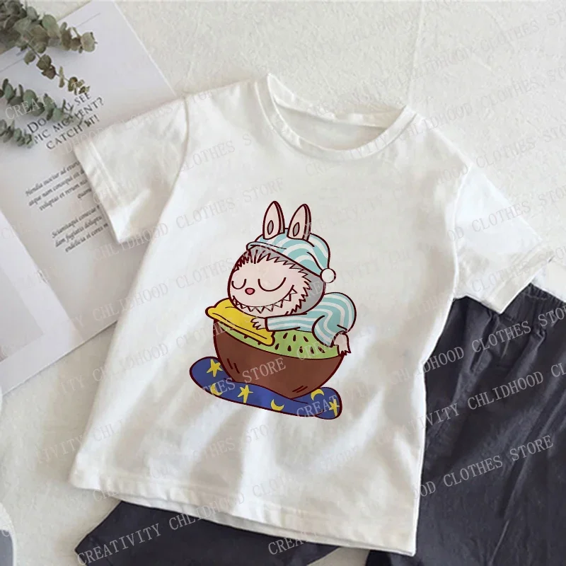 Camiseta para niños Labubu, ropa de verano, dibujos animados Kawaii, camiseta de manga corta de Anime para niños y niñas, camisetas informales