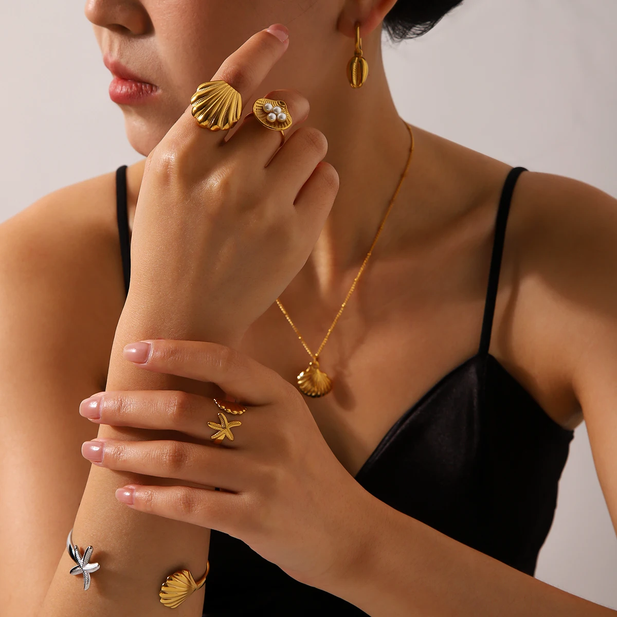 هوانغ تشاو خمر نجم البحر شل قلادة قلادة الفولاذ المقاوم للصدأ 18 كيلو مطلية بالذهب قلادة قلادة الشاطئ مجوهرات هدية عيد ميلاد