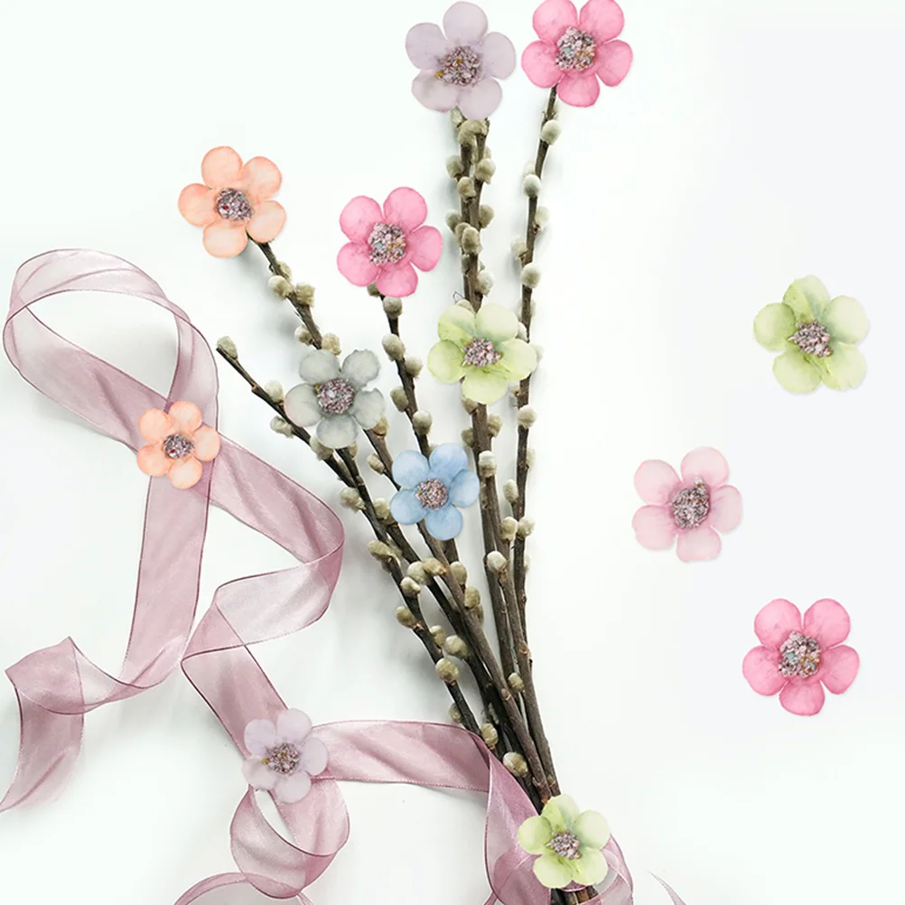 

150 Pcs Mini Silk Daisy Flowers Fake Floral Heads for Crafts Decor Artificial Small Faux Wedding Party Nursery DIY Photos Props