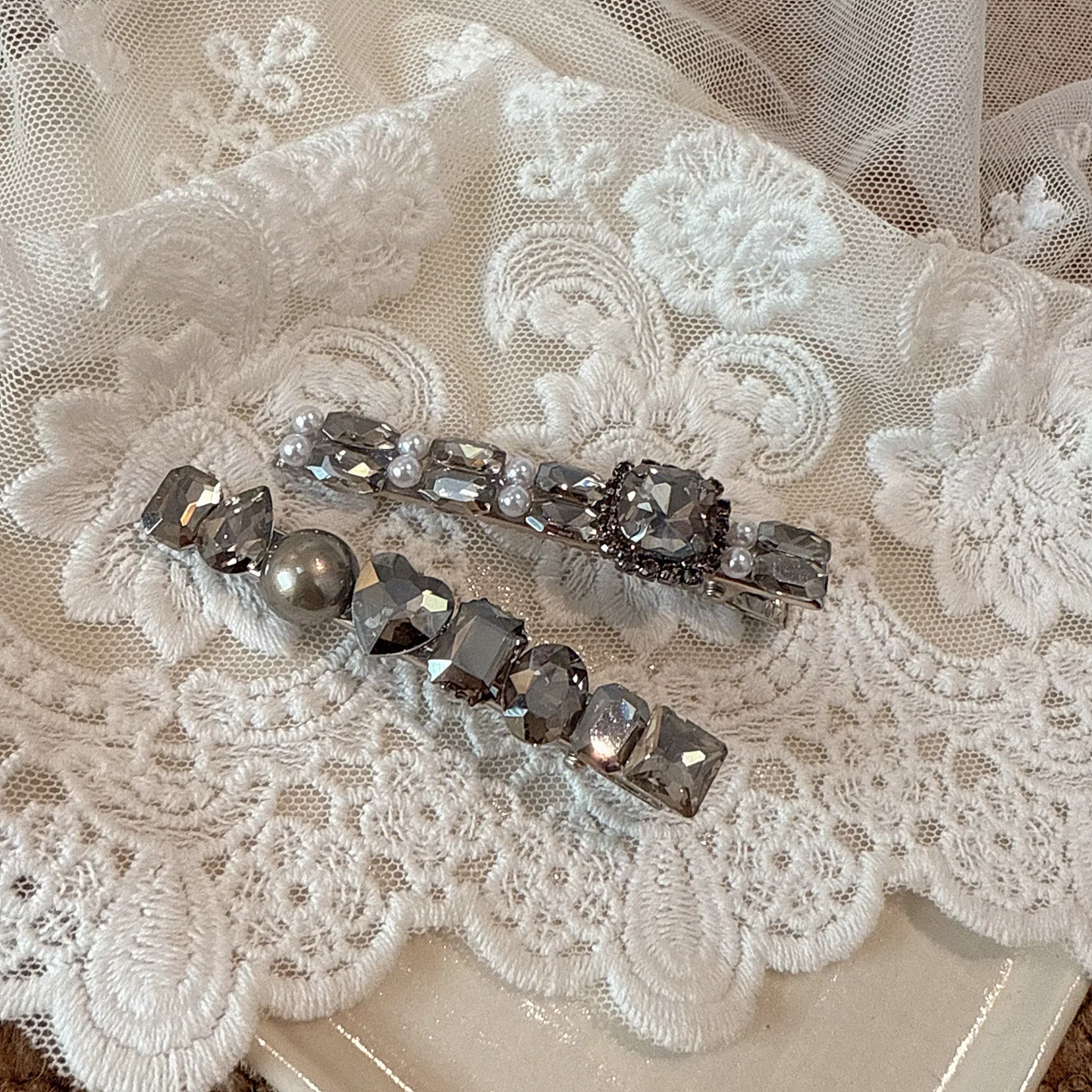 

Korean Luxe Square Diamond Hair Clip Set, Geometric Duckbill & Snap Clips for Baby Hairs, 2025 New Release, Premium Quality