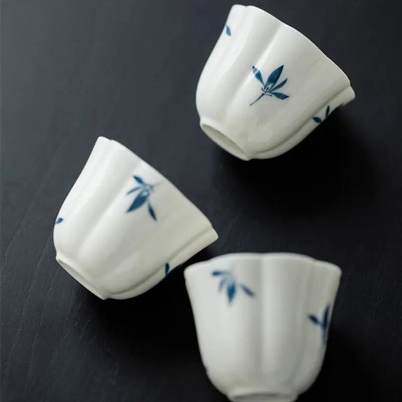 1 Pc Chinese Handmade Ceramic Tea Cup Creative Flower Shape Porcelain Teacup Household Teaware Travel Meditation Cup 35ml