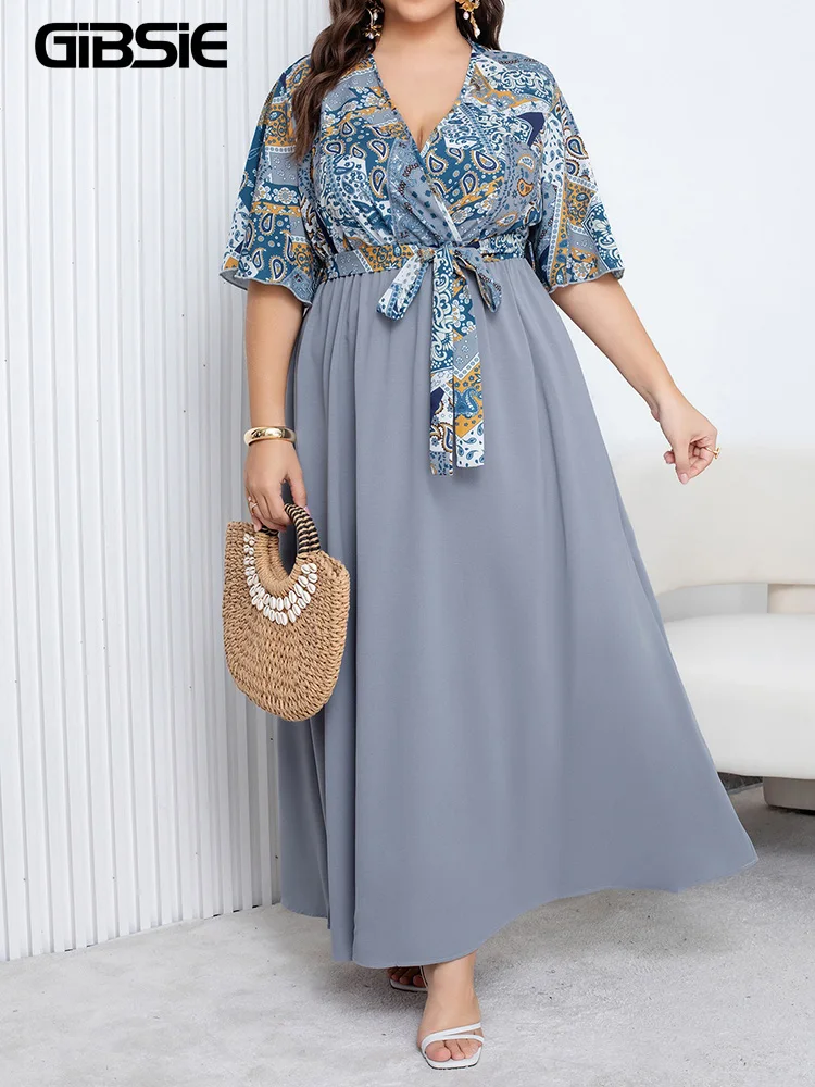 

Платье GIBSIE больших размеров с вырезом-капюшоном, принтом и поясом, женское, летнее, 2026, новое, с коротким рукавом, для отпуска, А-силуэт, повседневное, длинное