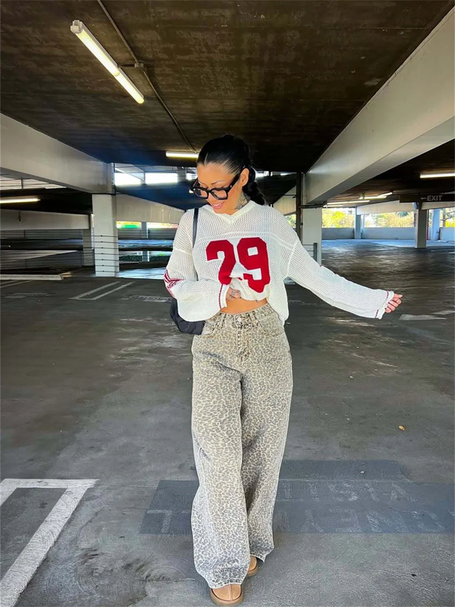 Kliou camiseta de crochê casual feminina, tendência de outono, estampa com decote em V, manga cheia, moda de rua, estilo esportivo, pulôver clássico