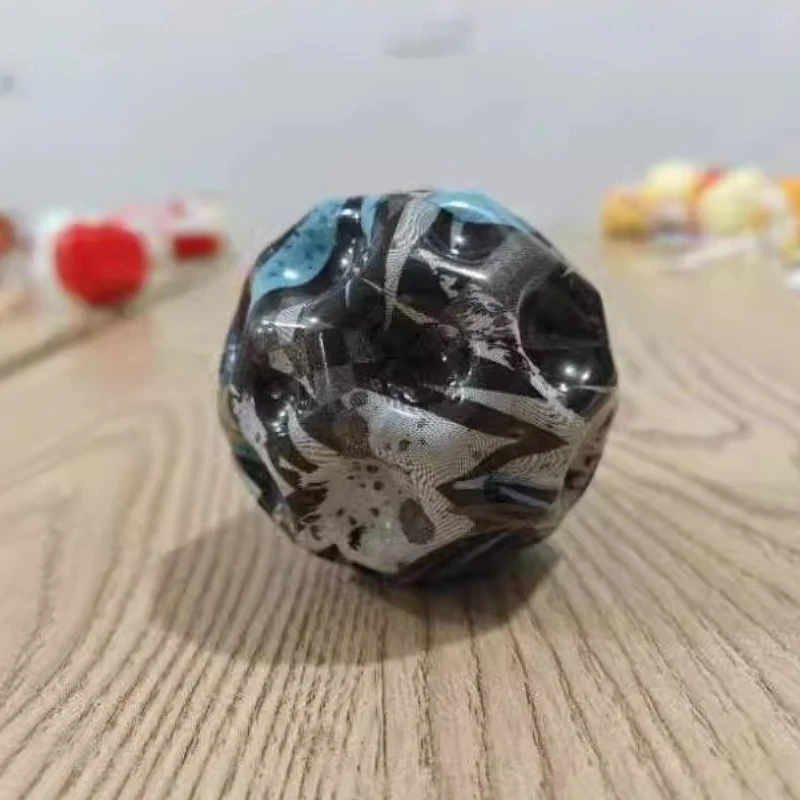 Bola elástica de camuflaje compacta anticaída para niños, diseño ergonómico, forma de luna, bola hinchable porosa para interiores y exteriores,
