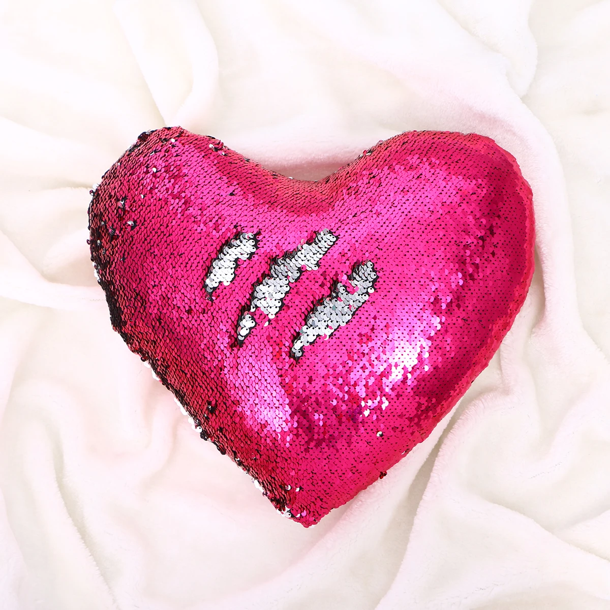 

Sequin Pillow Shiny Heart Shape Cushion Cover for Living Room Bedroom Couch Bed Easy Cushion Cover Remove Wash