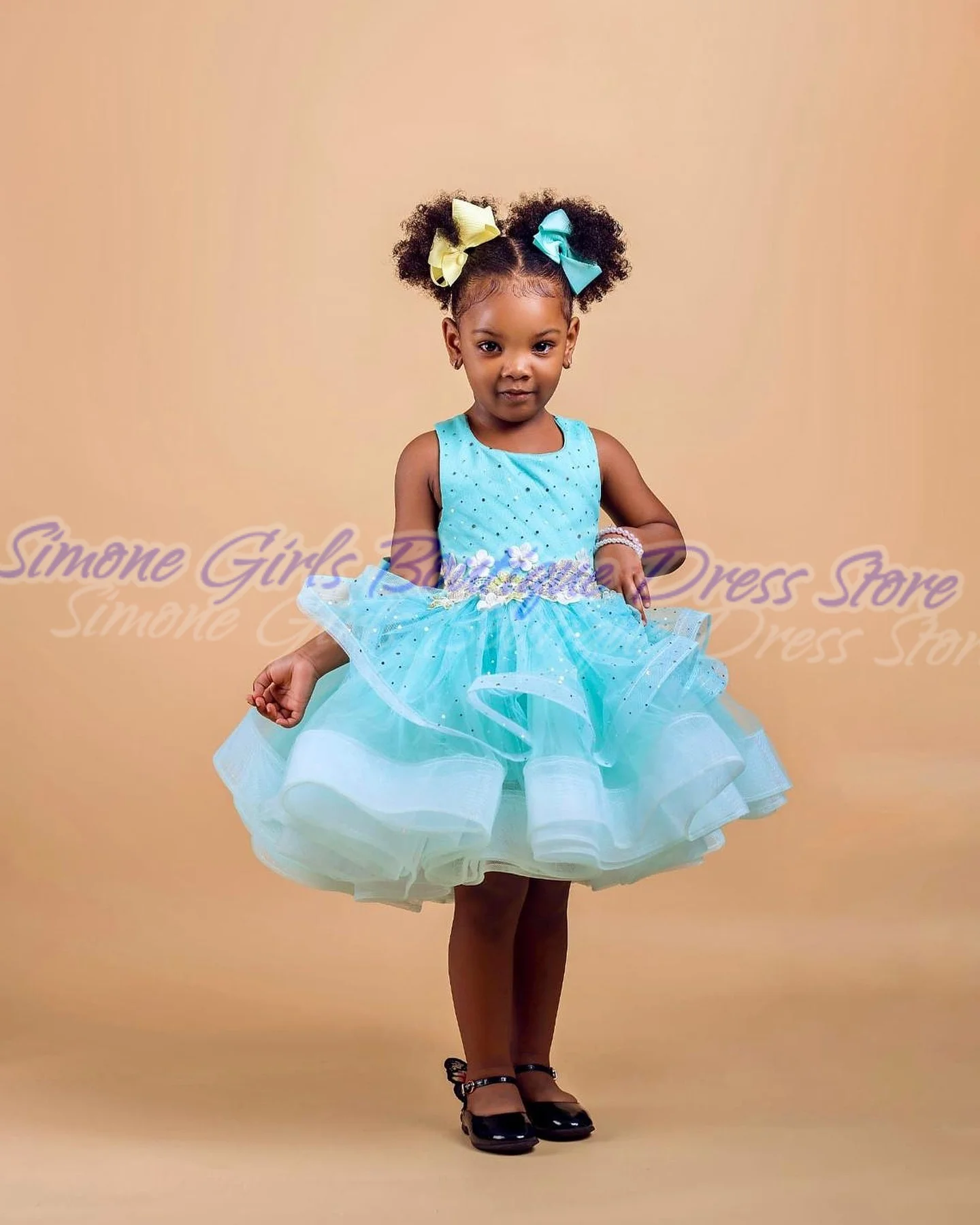 فستان فتاة جميلة باللون الأزرق مزين بالترتر فستان فتاة الزهور لحفلات أعياد الميلاد وحفلات الاستقبال الرسمية وعروض الرقص