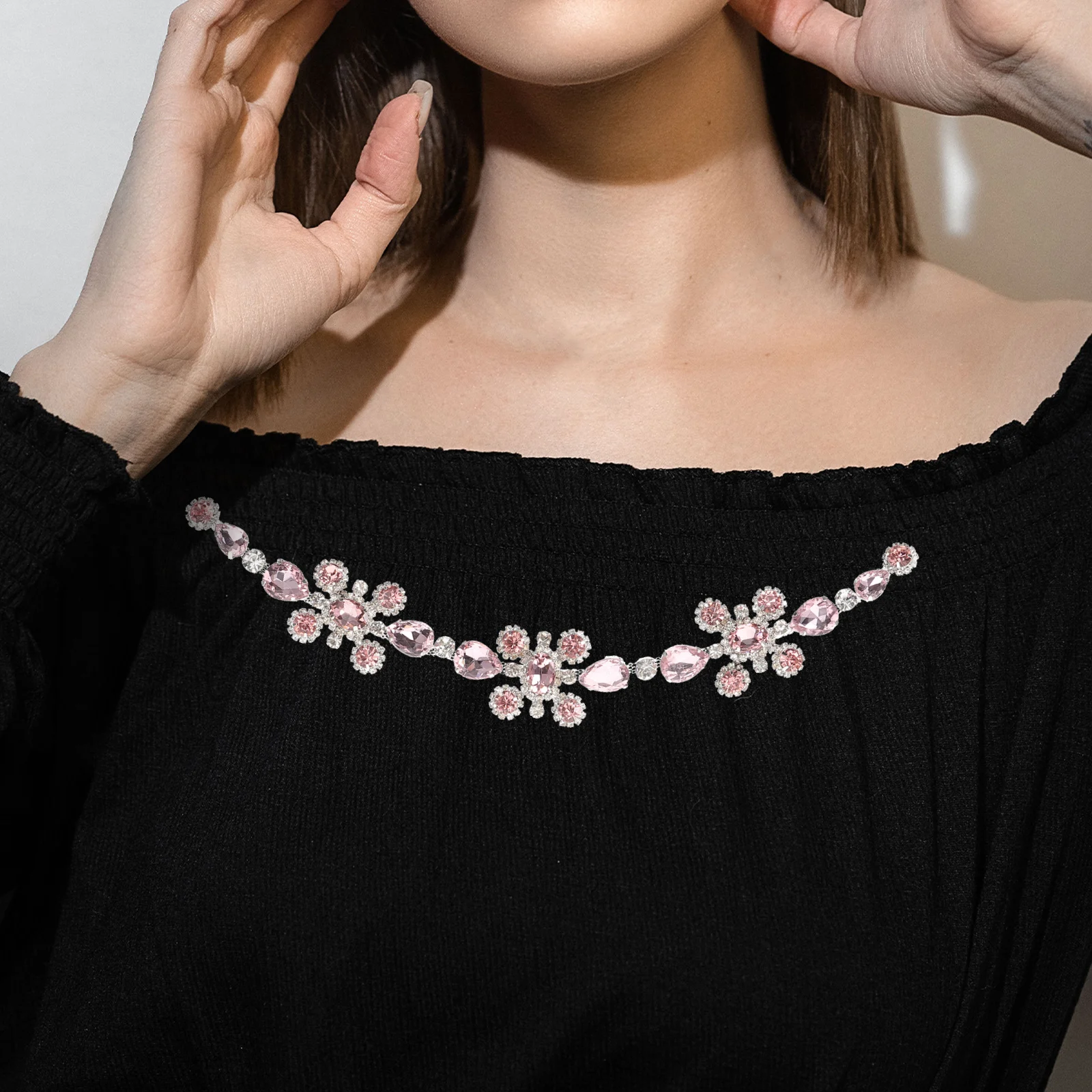 

Oval Rhinestone Flower Chain Applique DIY Apparel Patch Wedding Sash Belt Patches Crystal Decor Bridal Accessories