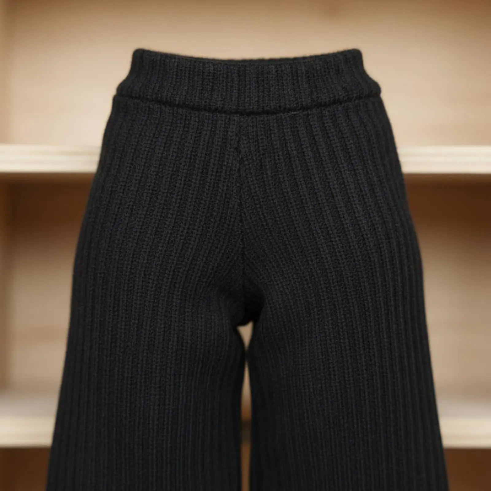 

1/12 Scale Wide-Leg Pants Elastic Material Miniature Black Trousers for Hobbyists