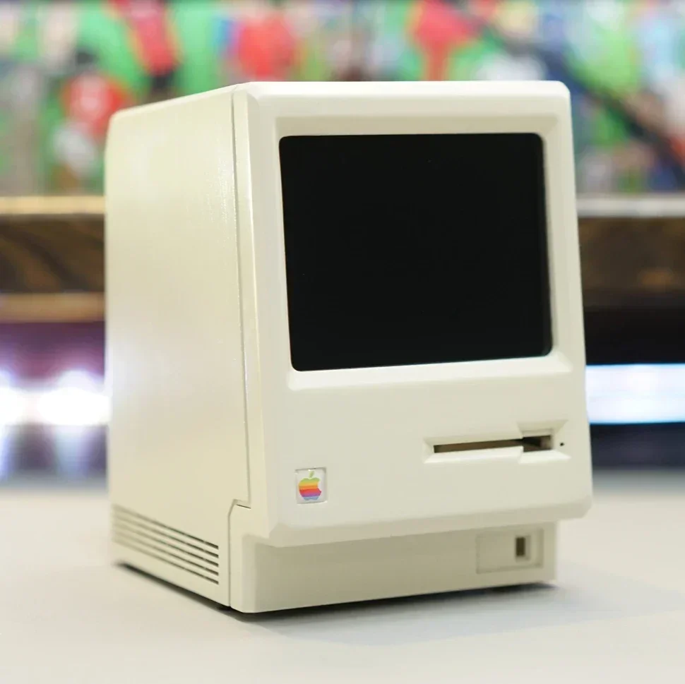 

retro small TV desktop ornaments game console external portable screen Resolution 640 x 480 LCD