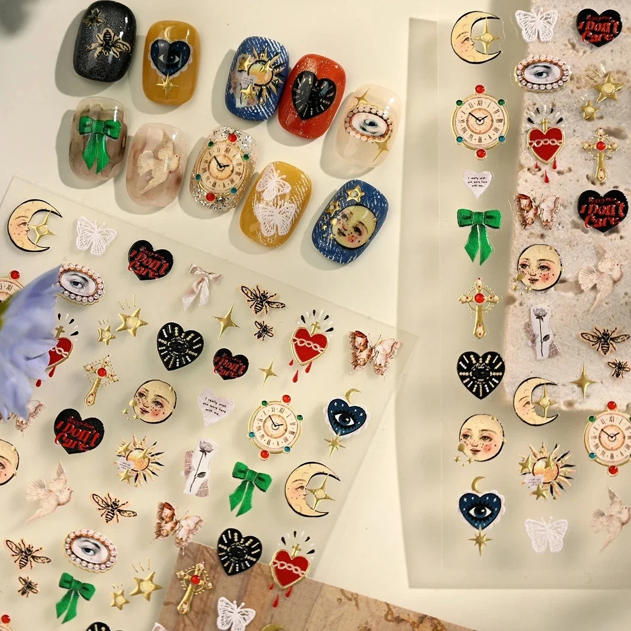 European Style Retro Sunlight Star Pentagram Eye Bee Butterfly Insect Clock Bowknot Love Heart Nail Art Stickers Manicure Decals