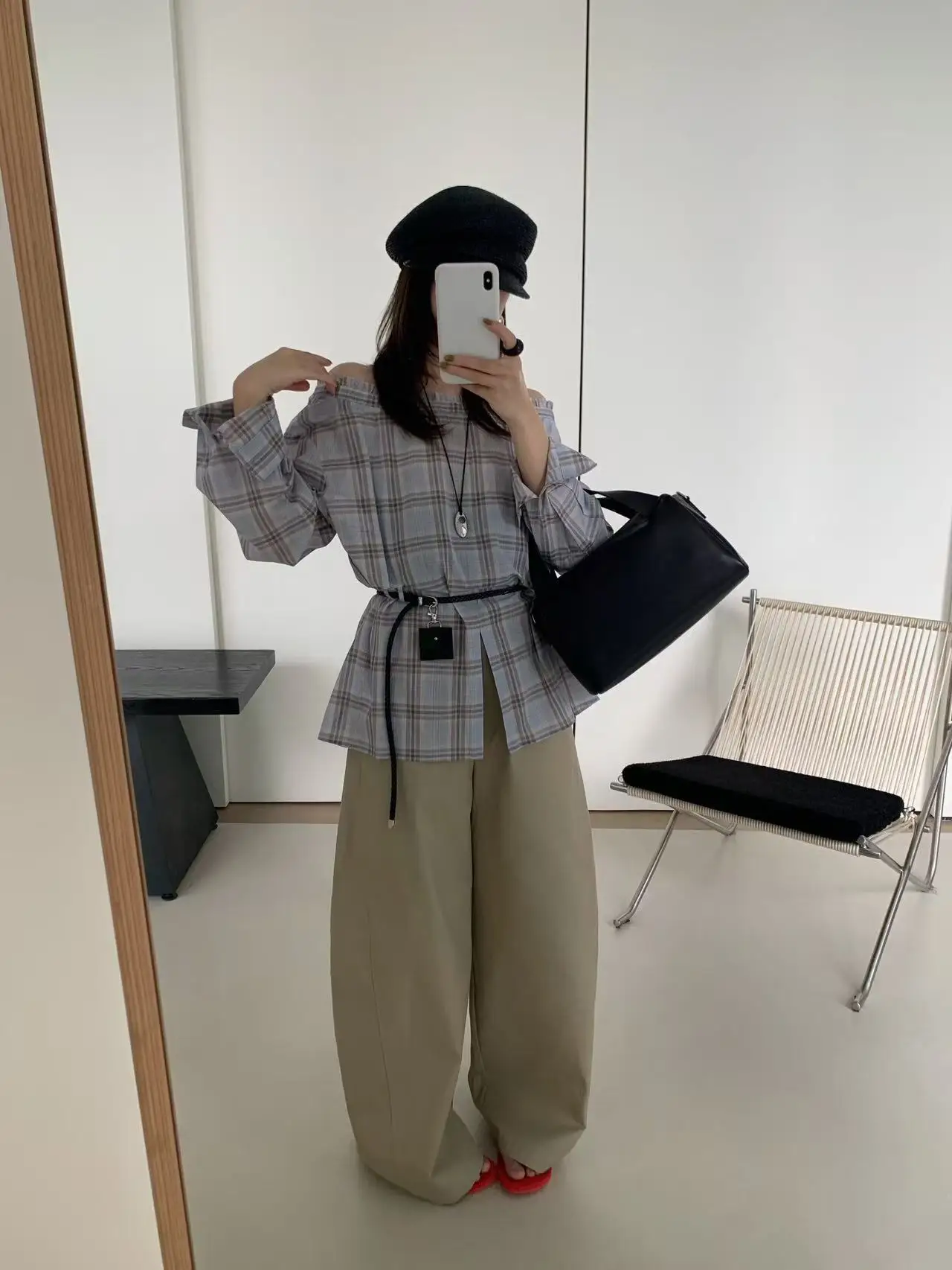 

Женская классическая рубашка в клетку Lilian с одним открытым плечом, кружевной отделкой, свободного кроя, на пуговицах, для весны, лета и осени, модная рабочая одежда