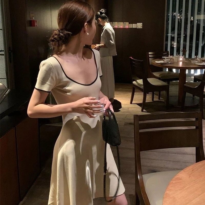 

French U-neck Knit Dress 2025 Spring and Summer Elegant Slim A-word Women's Skirt