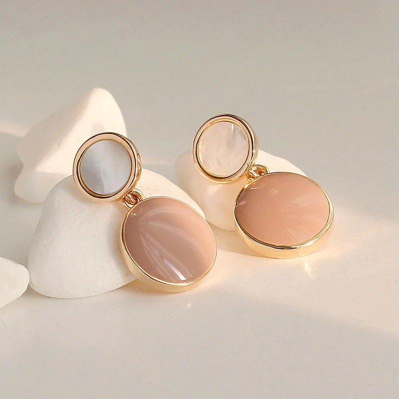 Temperament Trendy Geometric Circle Shell Stud Earrings for Women Cute Pink Enamel Korea Dangle Earring Jewelry Accessory Gift